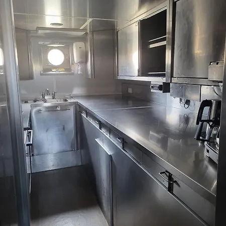 Hotel en barco Naviculastar *